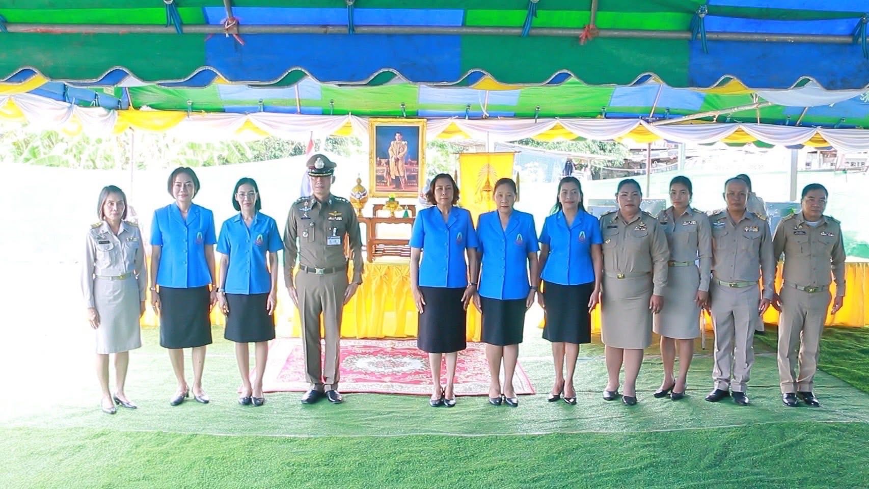 สพอ.ตาคลี ร่วมพิธีมอบสิ่งของพระราชทานในการดำรงชีพเบื้องต้น เพื่อช่วยเหลือผู้ประสบอัคคีภัยของมูลนิธิราชประชานุเคราะห์ ในพระบรมราชูปถัมภ์ประจำจังหวัดนครสวรรค์ 